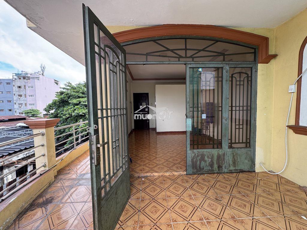 Phòng trọ 30m2 sát big c tô hiến thành có ban công, wc riêng - 3