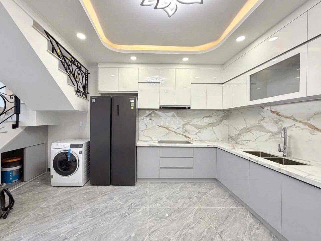 Nguyễn thị huỳnh phú nhuận • 5 tầng • hẻm xe hơi • 50m2 - 11,9 tỷ tl - 4