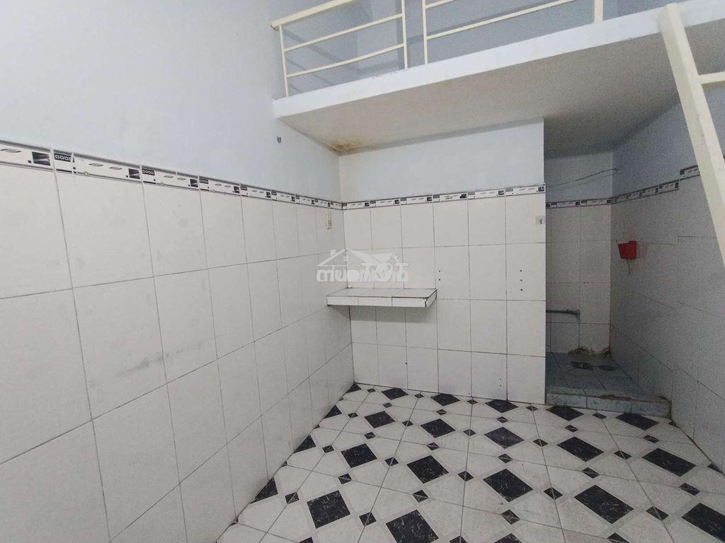 Phòng trệt cho thuê giá rẻ, giờ giấc tự do - 3