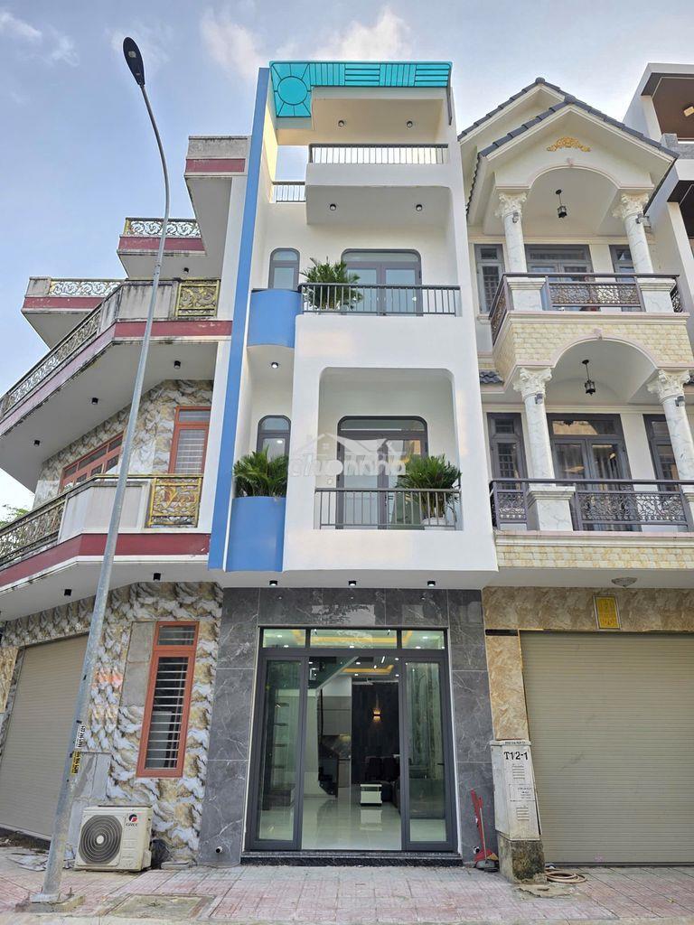 Bán nhà 1 trệt 2 lầu hoàn công gần ngã tư miếu ông cù 500m bình chuẩn