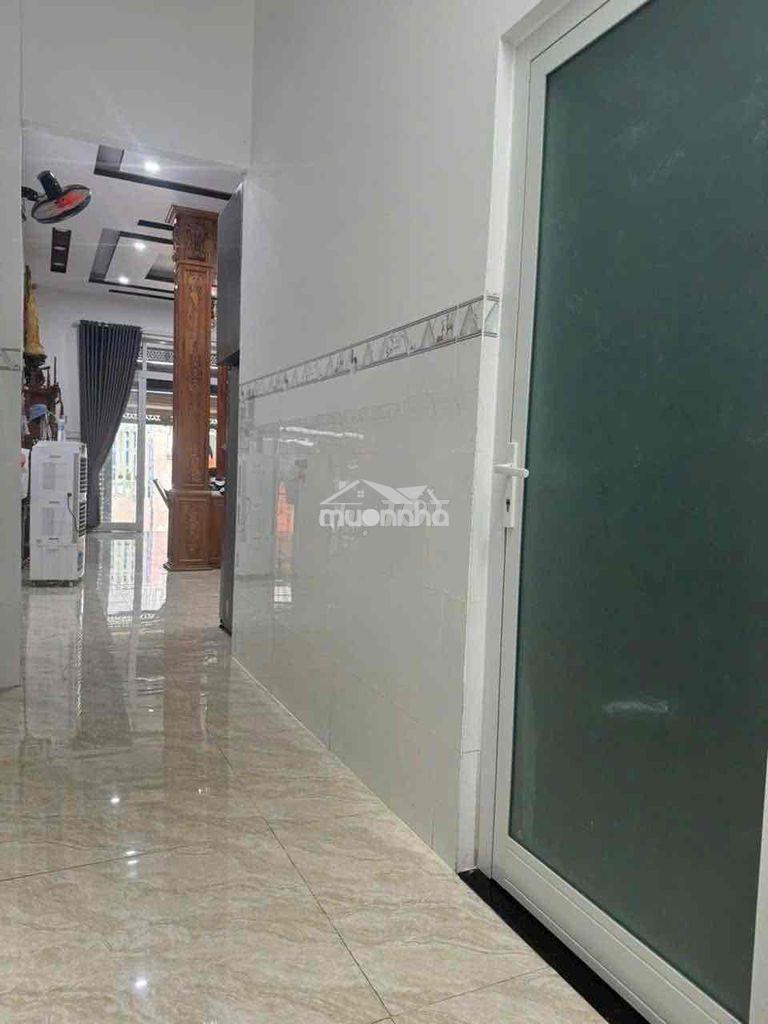 Nhà cấp 4 còn mới tinh diện tích 5 * 21 thổ cư 100% - 3