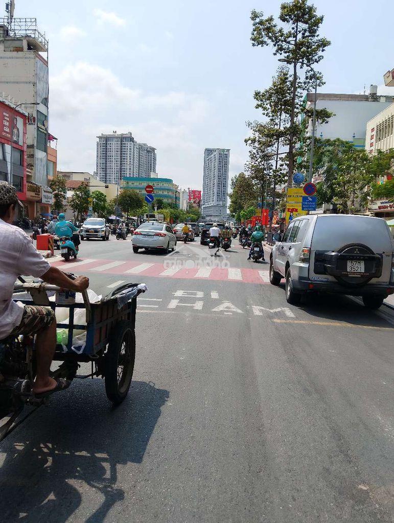 Bán nhà siêu hiếm 2 tầng gần mặt tiền đường