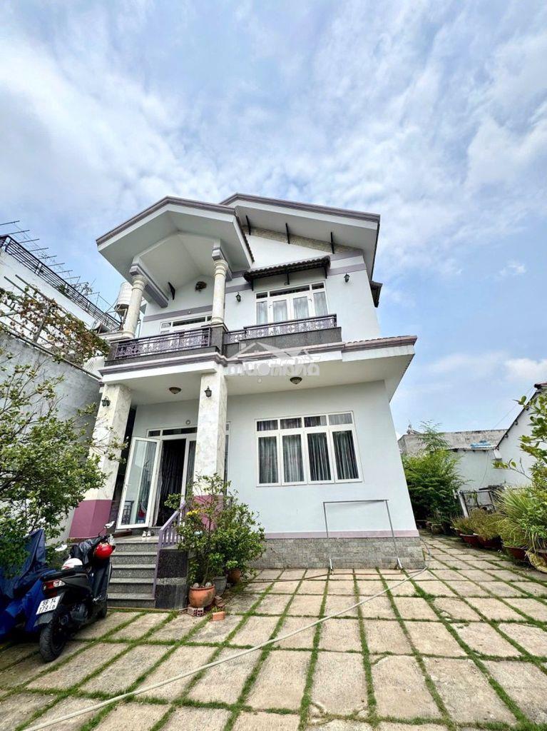 Gấp bán giảm 3 tỷ - biệt thự  ngay lò lu – 550m² (10×50m) x 2t