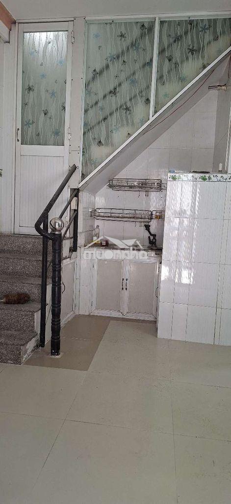 Cho thuê nhà lầu nhỏ 4×4  1w giá 3 triệu - 2