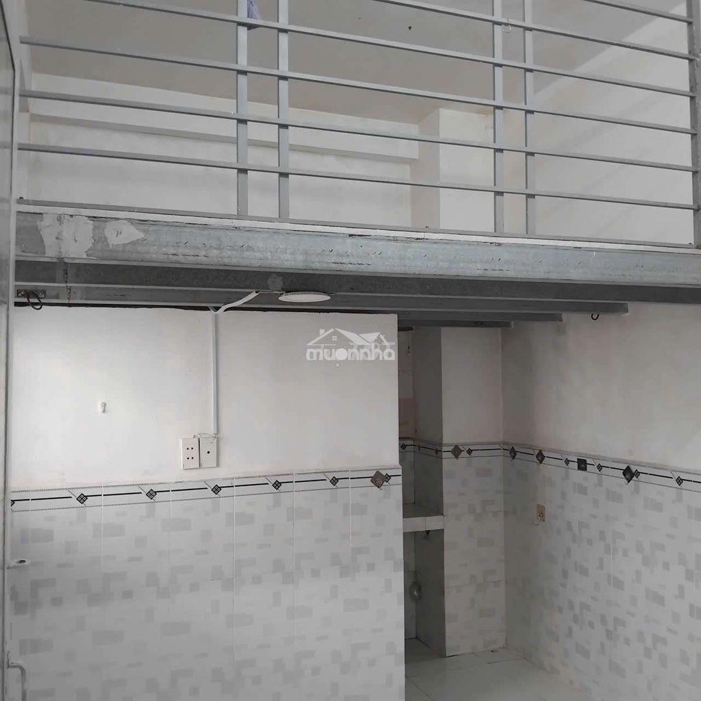 Cho thuê phòng có gác- giờ tự do - 3