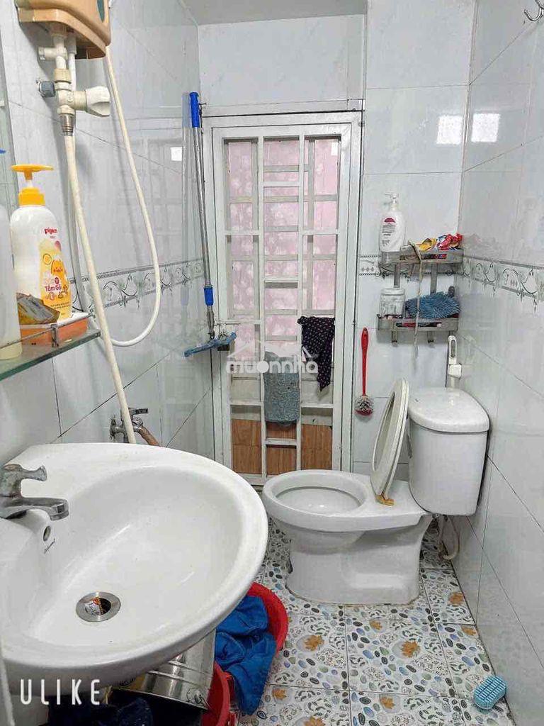 Cho thuê nhà 2 tầng - 4pn - 5wc - đường 8m gần bệnh viện lê văn việt - 2