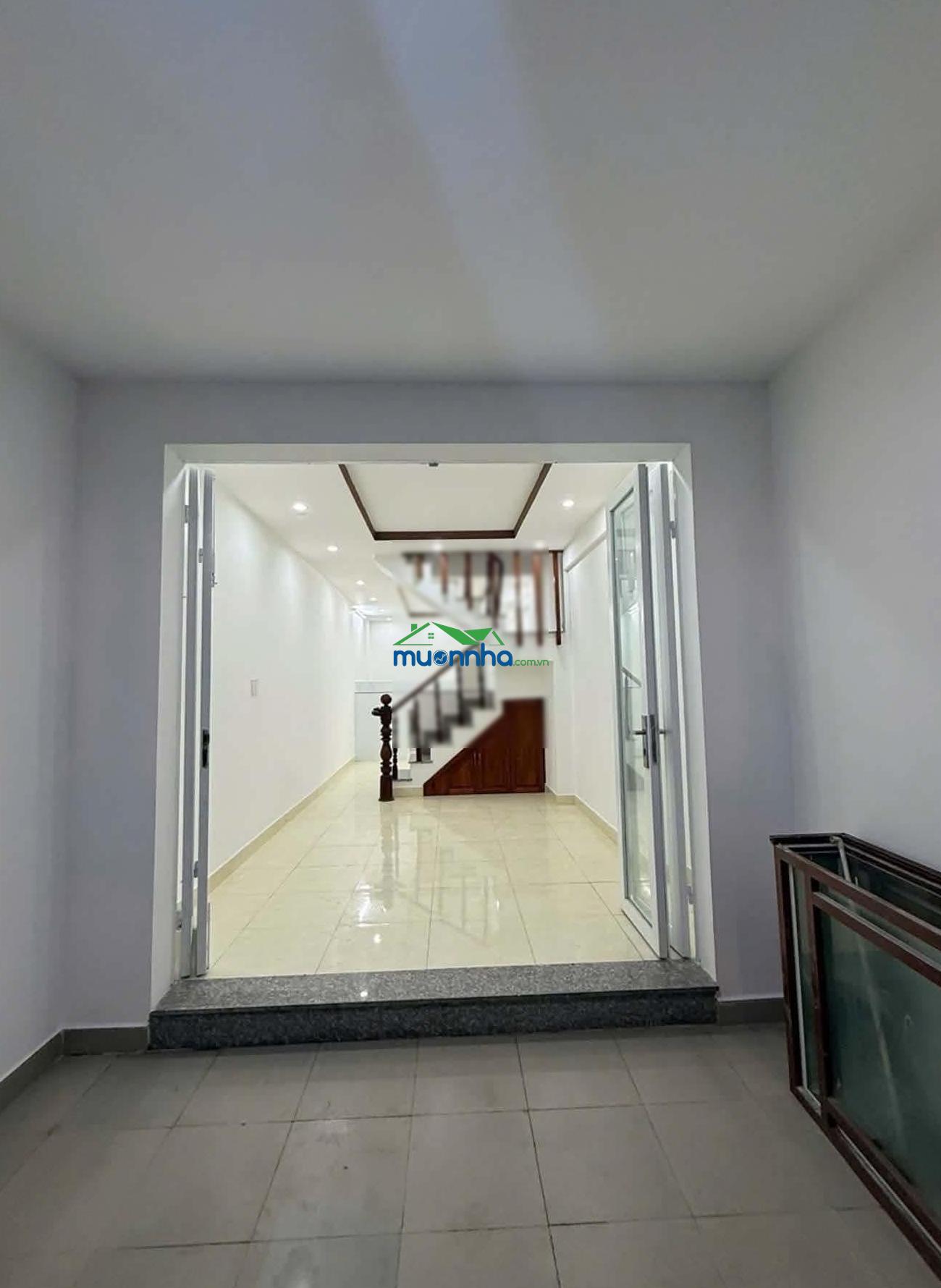Nhà đẹp đối diện vincom lê văn việt chỉ nhỉnh 4 tỷ - 2