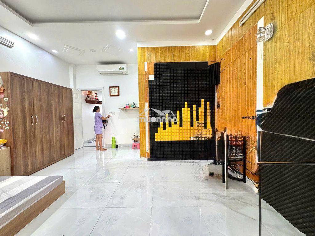 Chính chủ kẹt tiền bán gấp nhà quận 7 - 4,8x12m, 2 lầu chỉ 6 tỷ sh - 2