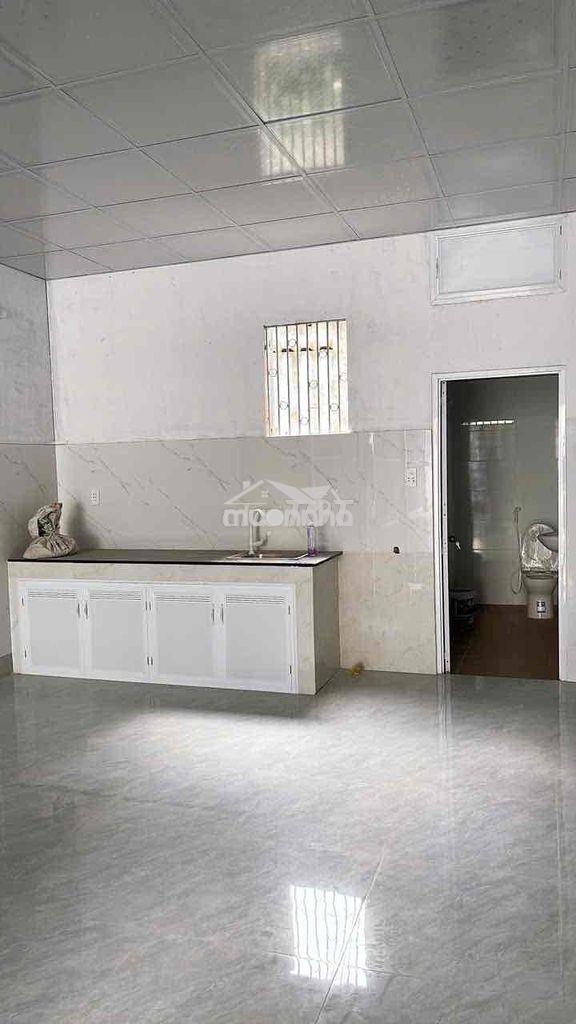 Cho thuê kho xưởng 4m sâu 30m gần ngã ba bầu