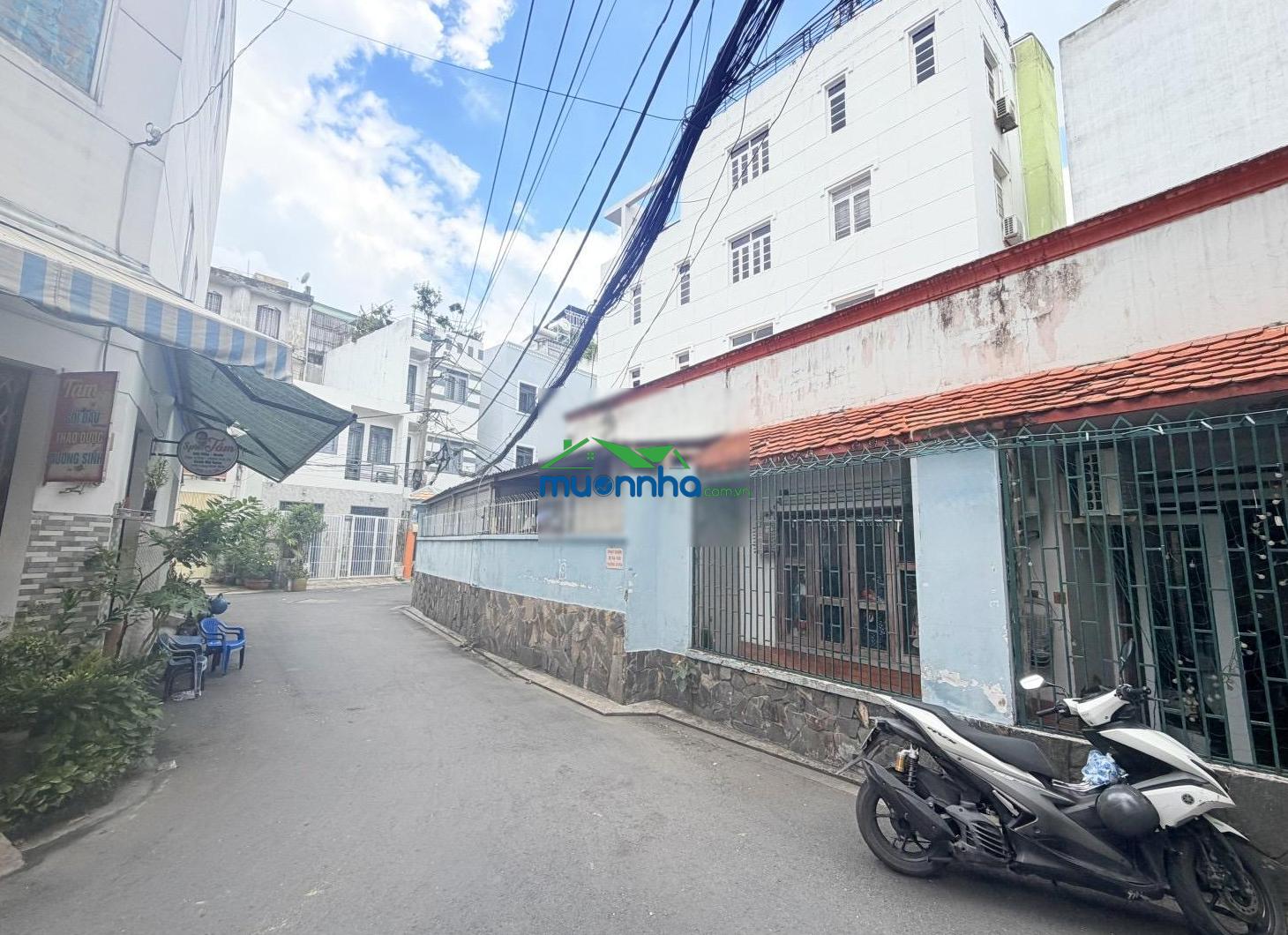 Lạc long quân - tân bình nhà ngang hiếm (10mx6m) lô góc chính chủ lâu năm