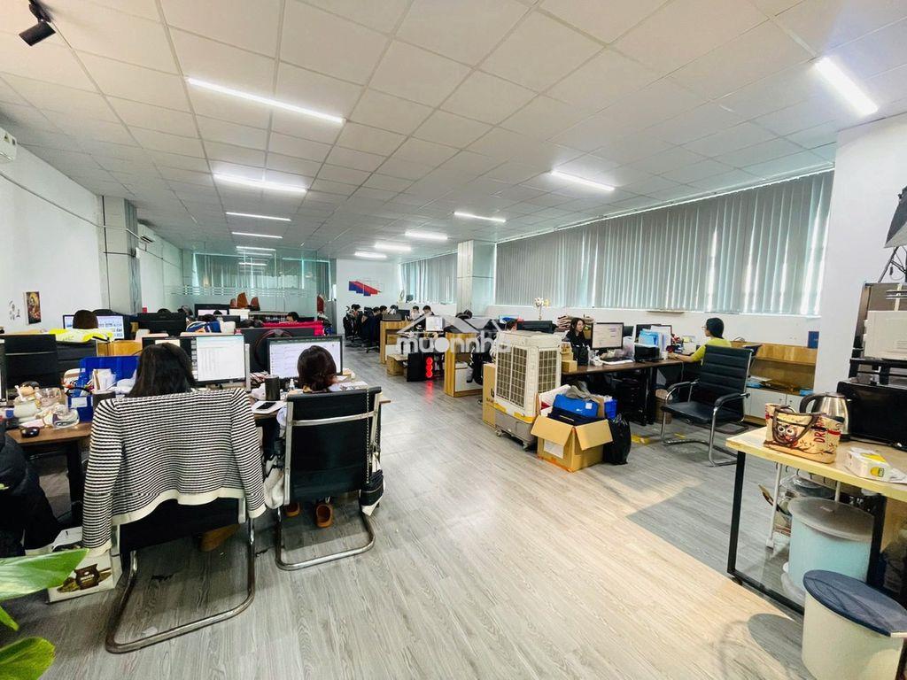 Cho thuê vp phố duy tân,cầu giấy,dtsd 160m2,thông sàn,mới đẹp  - 2