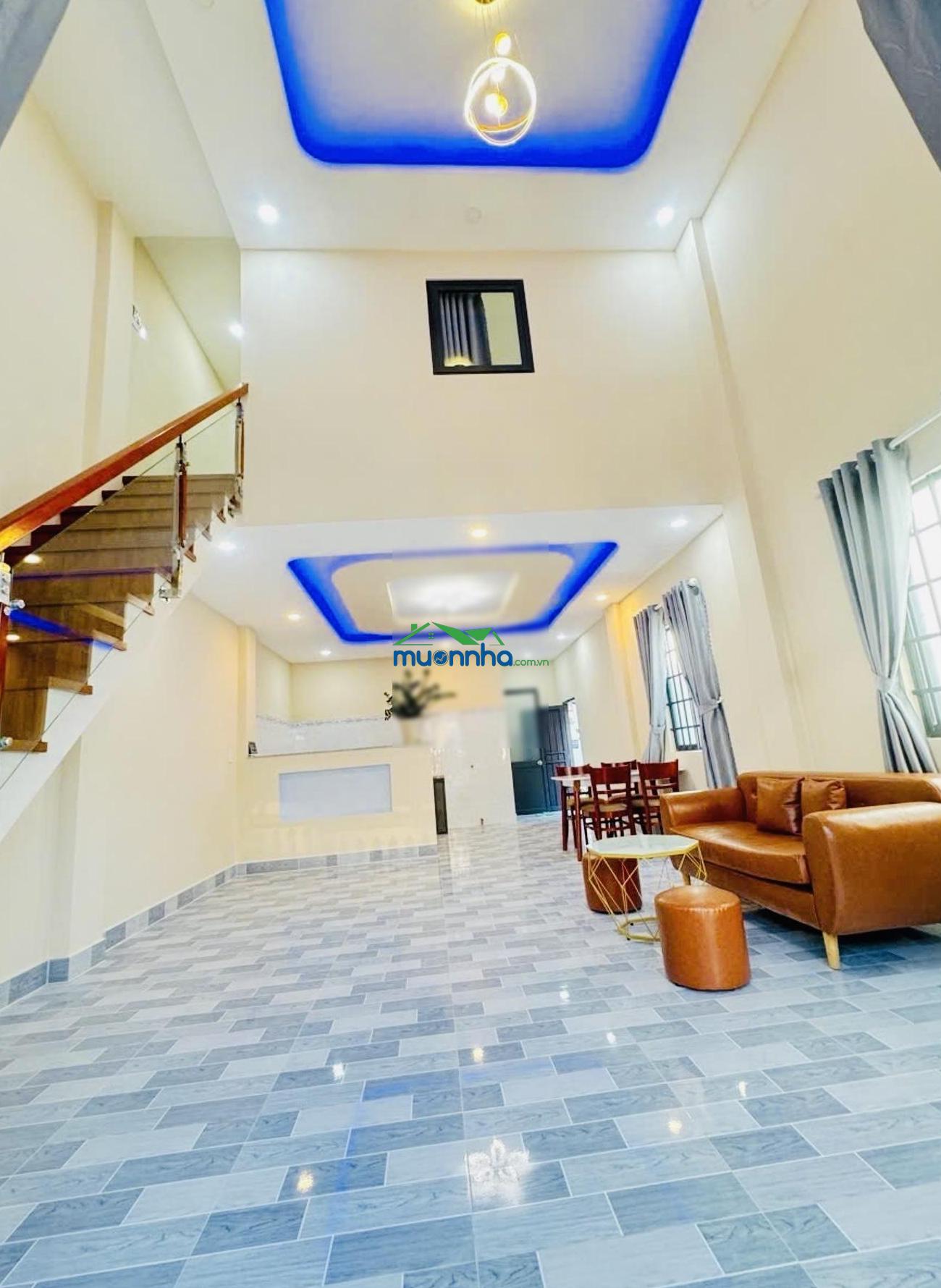 Nhỉnh 5 tỷ căn góc, hẻm xe hơi diện tích 60m gần chợ thủ đức