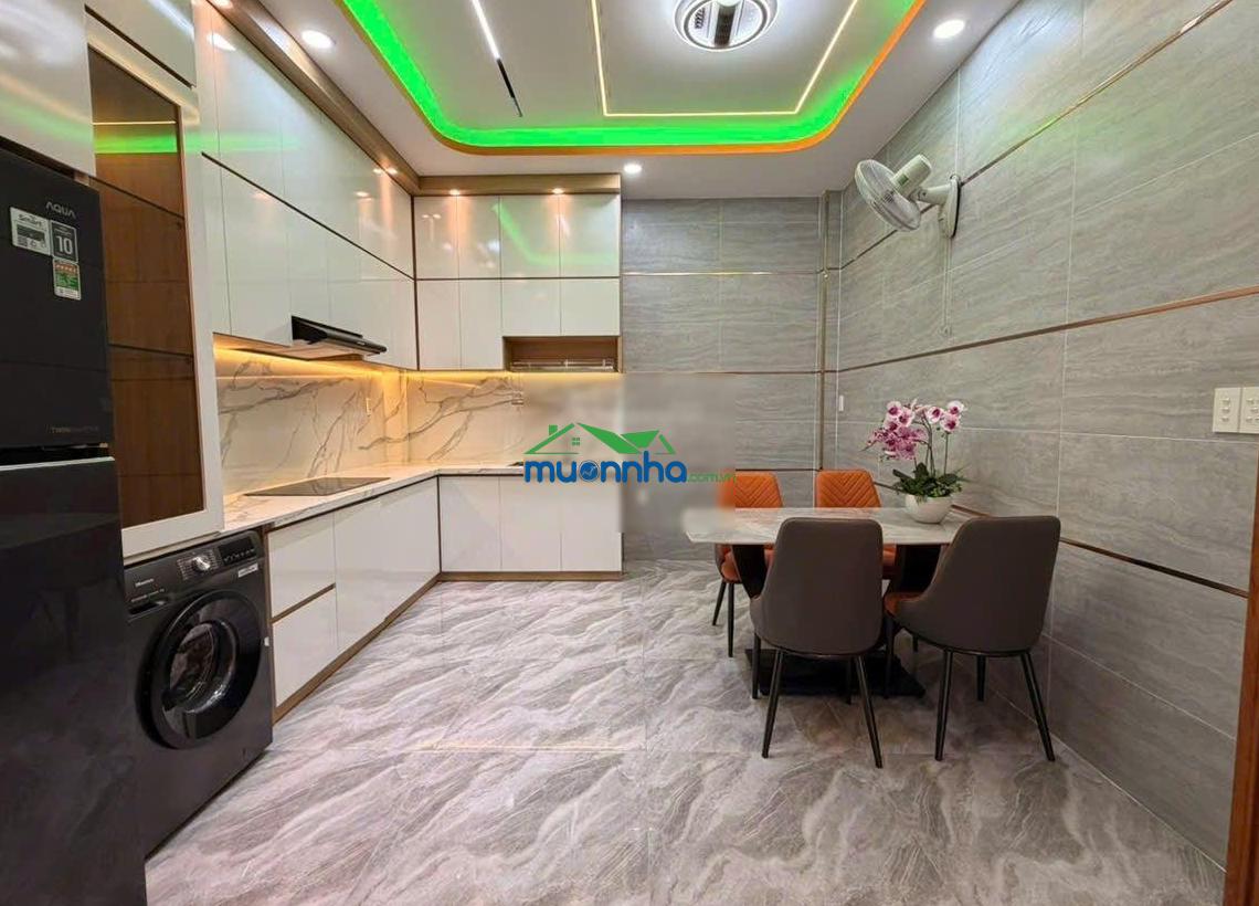 Nhà đẹp diện tích khủng 4x18 trệt 2lầu 5pn hẻm xe hơi giá rẻ bèo sát tân bình trường chinh nhà gat3 - 4