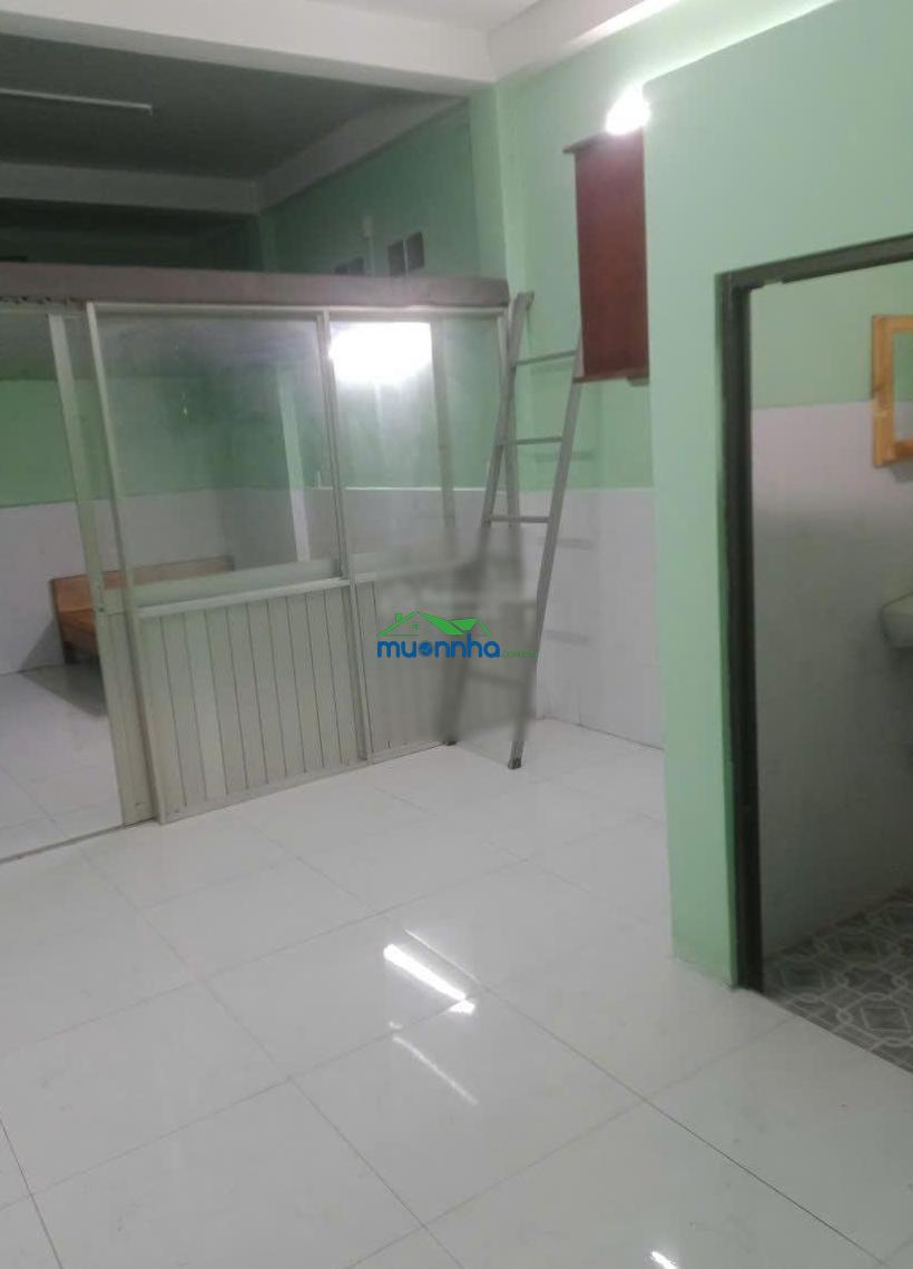 Chủ cần bán gấp nhà 4,1m x 23m xd 1 lầu hẻm thẳng 1 sẹc sát bên nhà thờ thuận phát q7