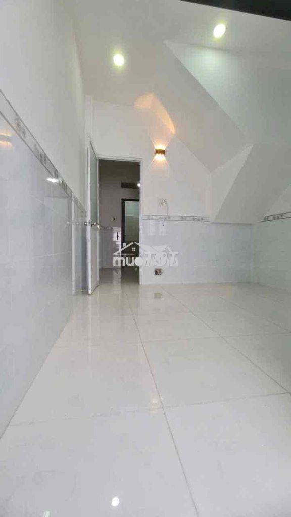 Cho thuê nhà hẻm xe hơi tới nhà đường phạm thế hiển, ( phường 6) qu - 2