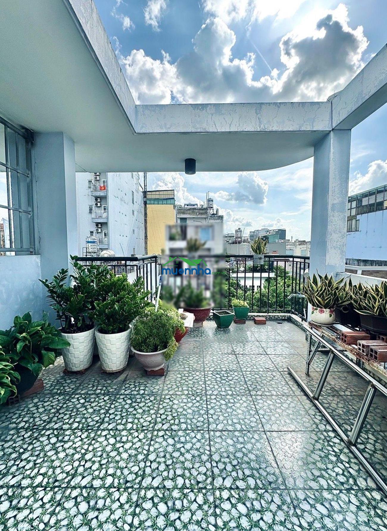 Khu vip ngay etown cộng hòa - 173m2 - ngang 7.4m - 5 tầng - nở hậu - hẻm nhựa 6m - chỉ 3x tỷ - 3