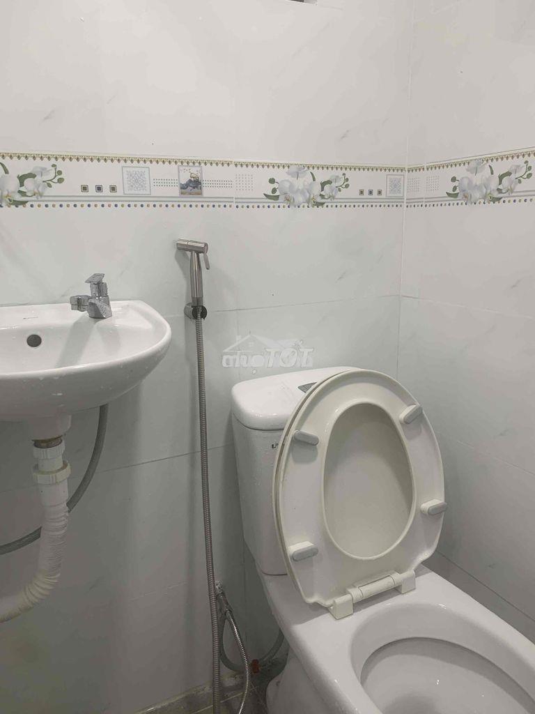 Phòng trọ cao cấp, miễn phí gửi xe - 2