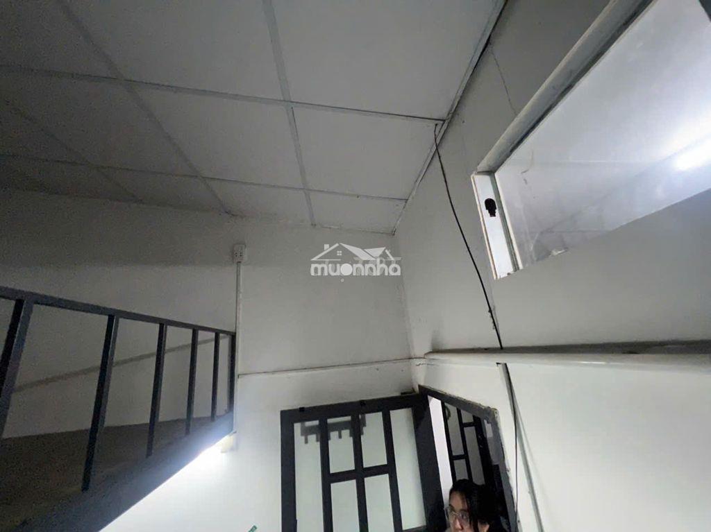 TẦNG TRỆT CÓ GÁT LỬNG DT KHOẢNG 22 M2 , VỆ SINH RIÊNG, LỐI RIÊNG - 4