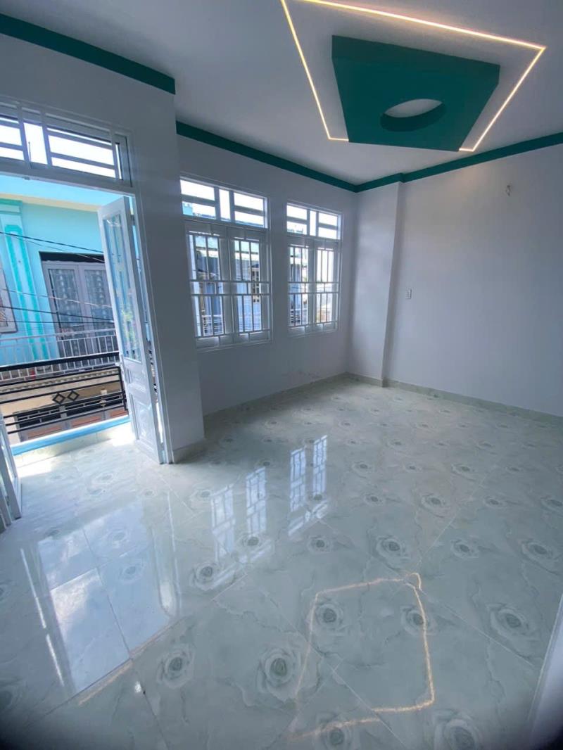 Bán nhà sổ hông cầm tay 5x11m - giá 700 triệu - 2