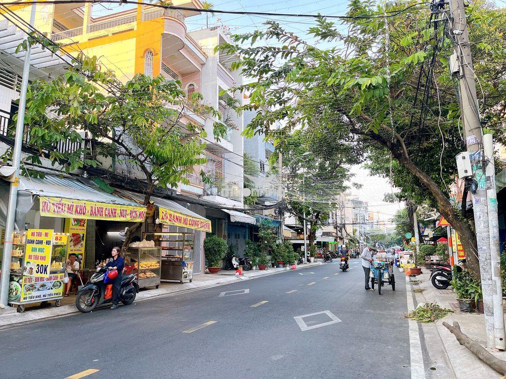 Mặt tiền phường tân thành, quận tân phú. dt: 4x16m,2 tấm trống suốt - 2
