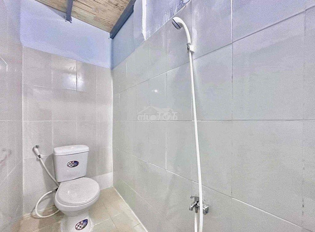 Phòng trọ giá rẻ có máy lạnh - cho để xe điện - 4