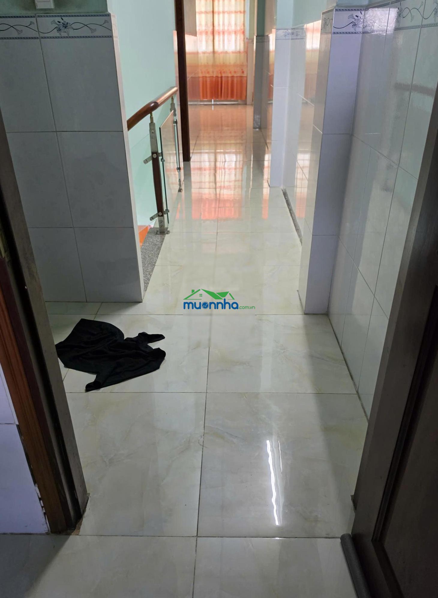Nhà lầu dt 4x25 (3pn + sân xe hơi) hẻm nguyễn thị sáu, gần chợ đại hải