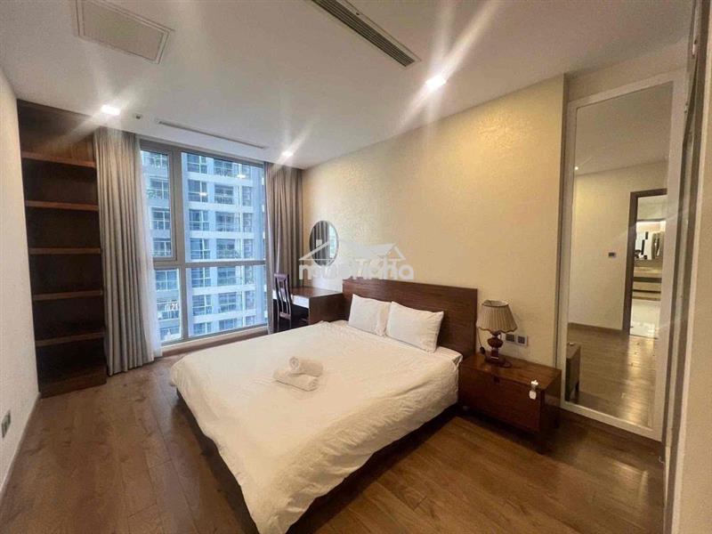 Cho nữ thuê gấp phòng master – căn hộ 2pn, 82m², park 4
