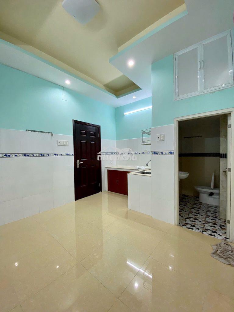 Phòng trọ quận 4 - giờ giấc tự do - 3