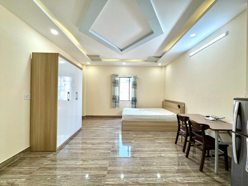 Phòng rộng 35m2_cửa sổ thoáng_điện biên phủ_ngã tư hàng xanh_đại học uef_hồng bàng_hutech_gần nguyễn cửu vân_trường sa_cầu thị nghè