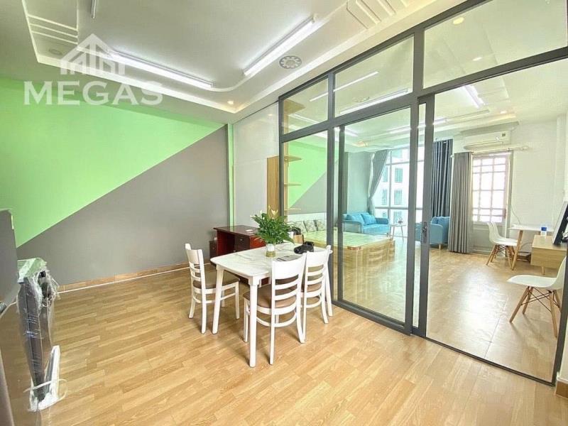 1pn ban công thang máy 60m2 ngay khu phố nhật phạm viết chánh, gần cầu ba son, sân golf him lam, công trường mê linh quận 1 - 2
