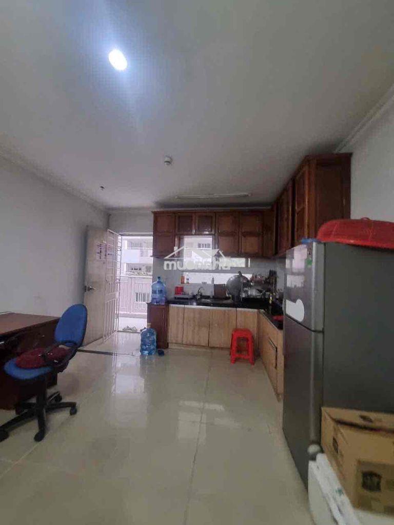 Cho thuê căn 1pn1wc giá 5.5tr/tháng chung cư green town bình tân