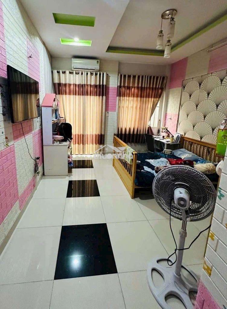 Hoàng bật đạt p15 tân bình 60m2 - hẻm  5m - 4 tầng btct  nhỉnh 7 tỷ - 4