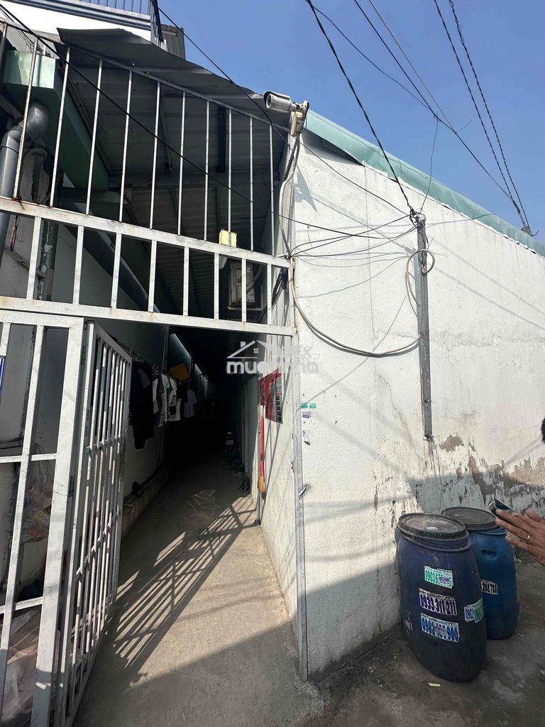 Bán dãy nhà trọ 7.13m x18m. thổ cư 110m2 . tỉnh lộ 10. thu nhập 15 tr - 3