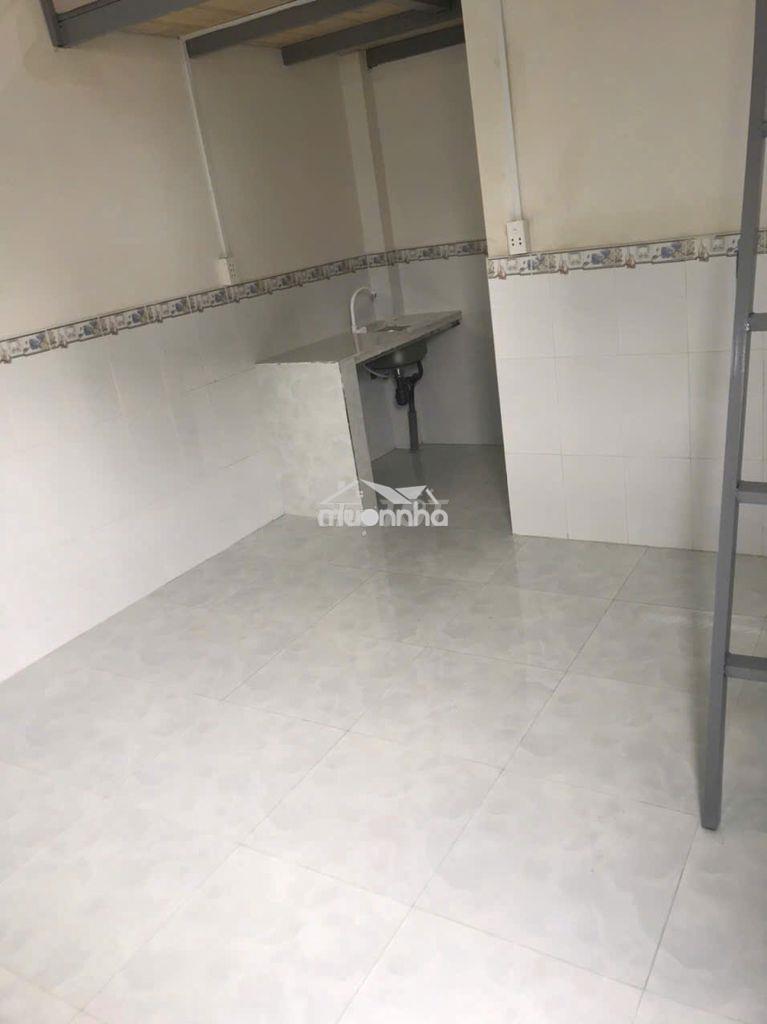 Phòng mới xây có gác giá bình dân ! - 2