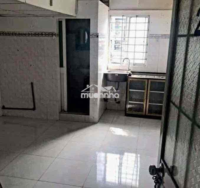Còn 1 phòng. 4x5m có tolet riêng. có gác lửng. giờ giấc tự do. free bã - 3