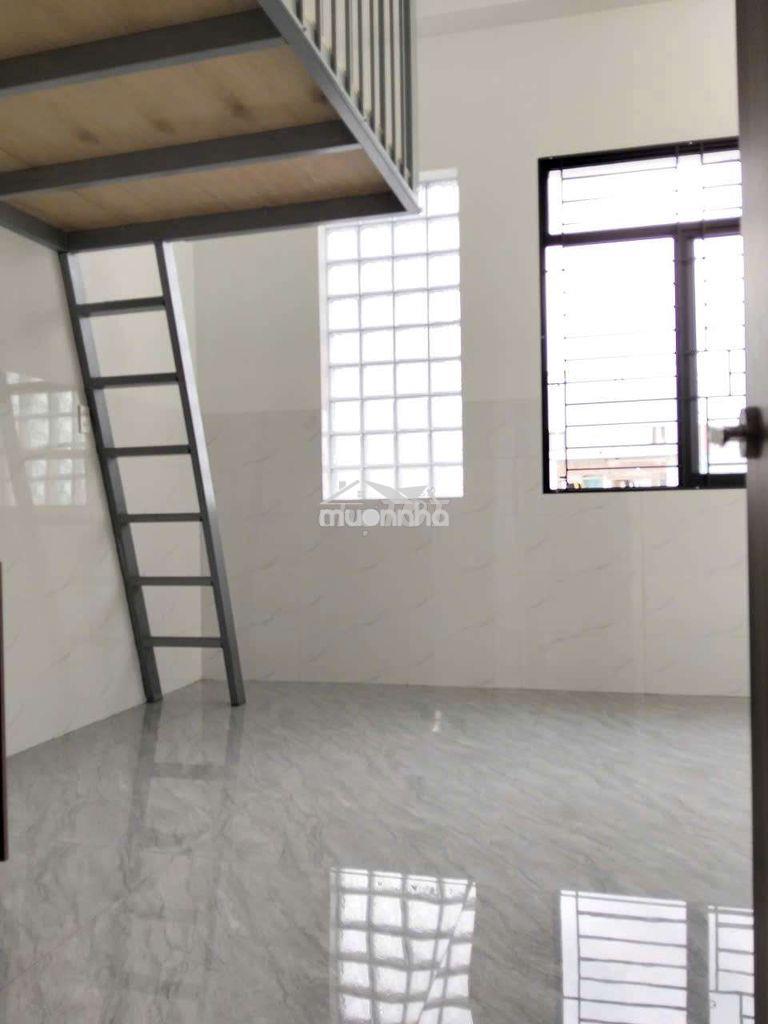 Phòng trọ mới xây có gác,cửa sổ, máy lạnh mới, gần cầu tân thuận1, q7