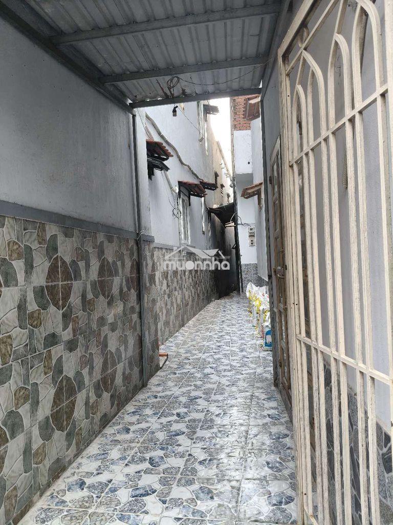 Bán nhà ngay chợ thới hòa  - 2