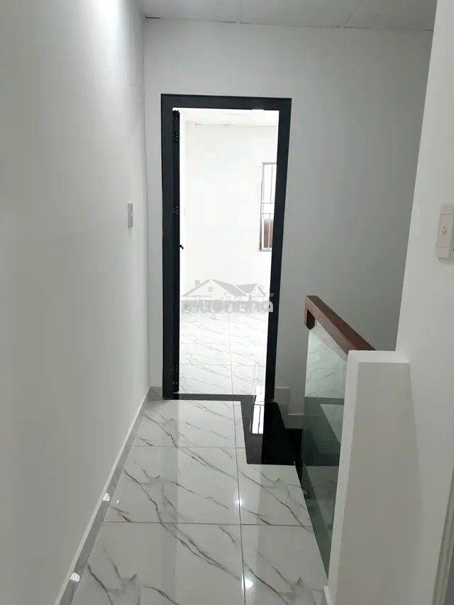 Nhà mới hẻm xe hơi 4pn thông ra âu cơ - dòng tiền 10tr - giá 3 tỷ 7 - 4