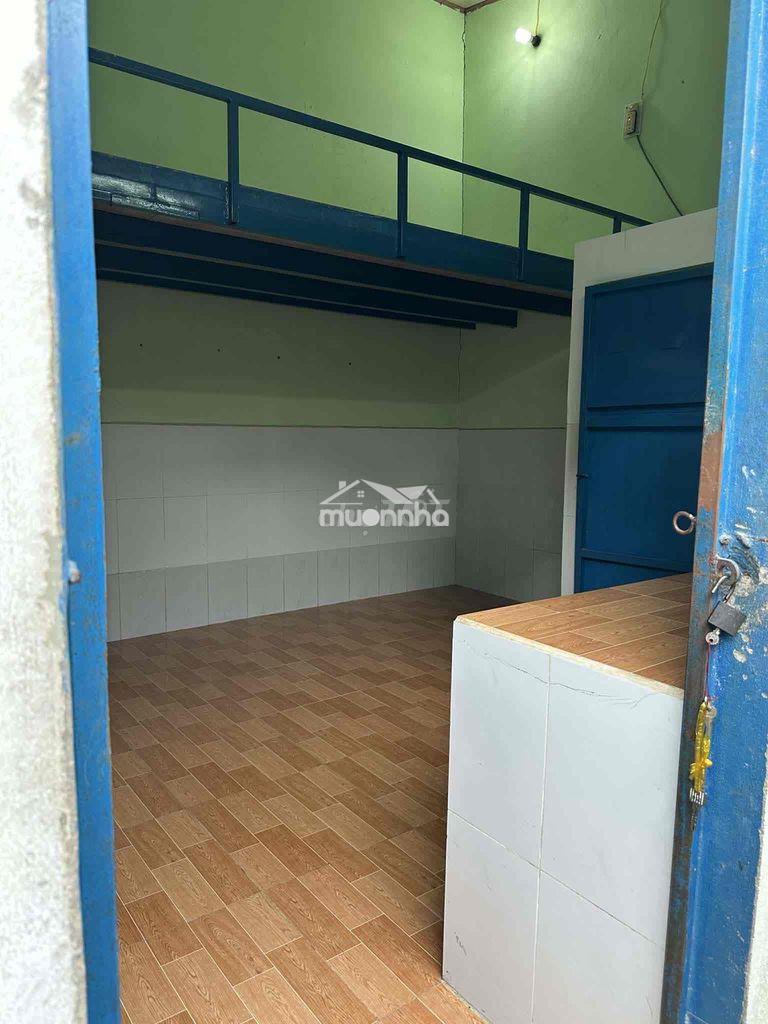 Cho thuê phòng giá rẻ , gần chợ phú xuân