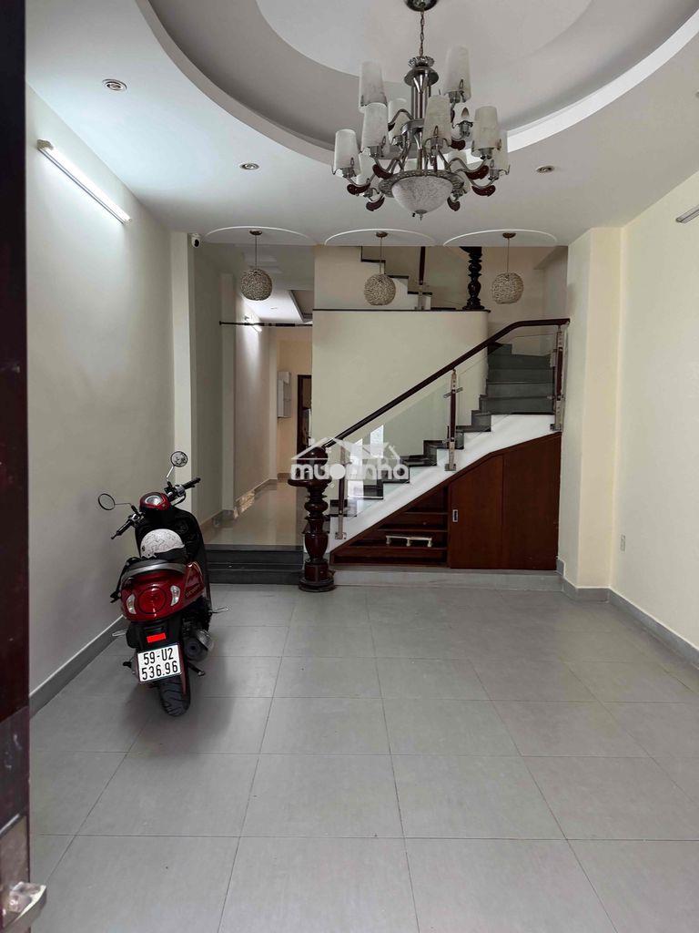 Cho thuê nhà nguyên căn 4x20m, 3pn, 4wc, full nội thất, hẻm xe hơi – n