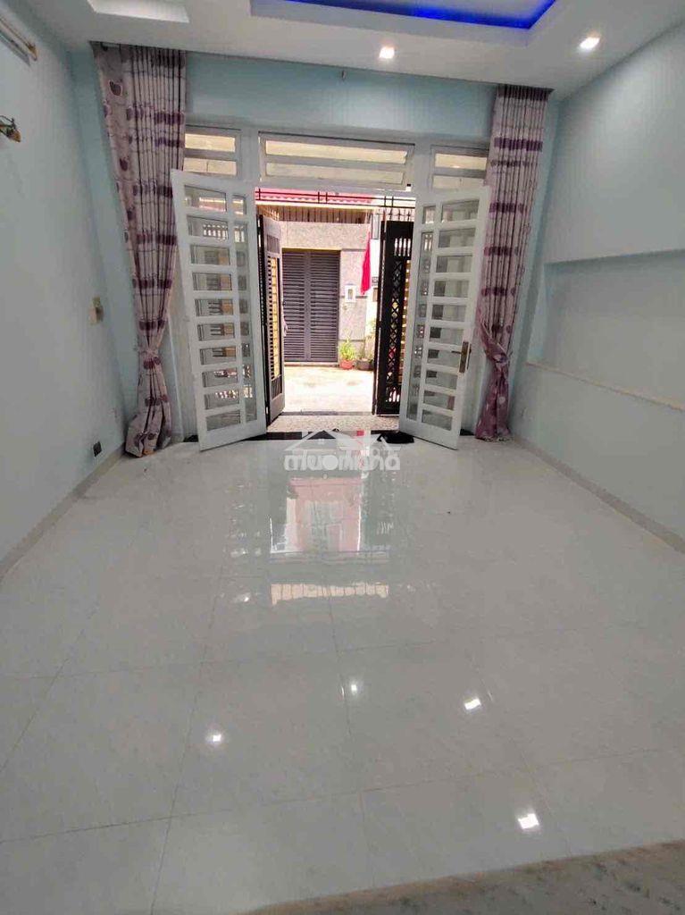 Nhà mới sơn sửa 2lầu 4pn đường oto kdc hồng long - quốc lộ 13 thủ đức - 2