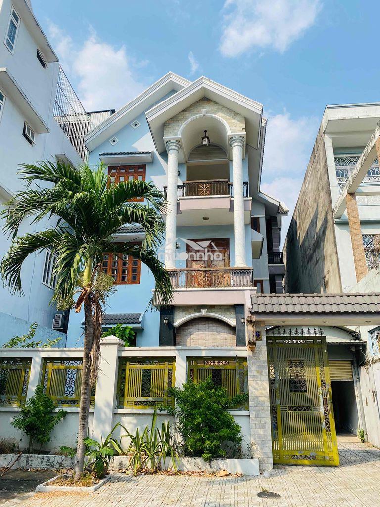 Cho thuê tầng trệt trong căn biệt thự - 4