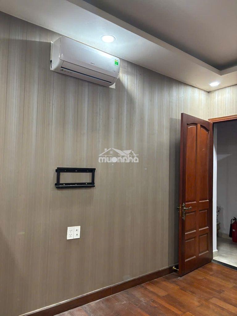 25m2 - máy lạnh - sau lưng nhà thờ