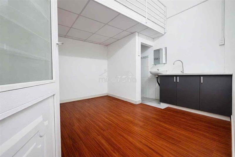 Trọ trệt giá rẻ - sẵn máy lạnh - gác cao - ngay ngã tư bốn xã & đh hiu