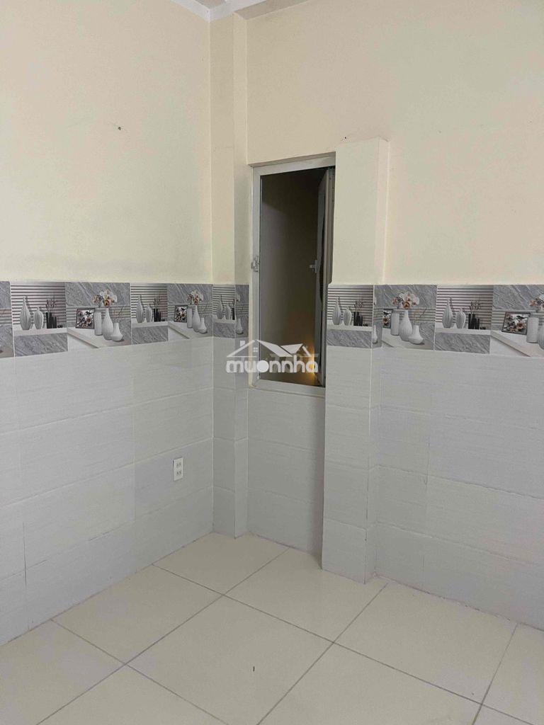 Cho thuê trọ q12 có ban công 3tr - 3