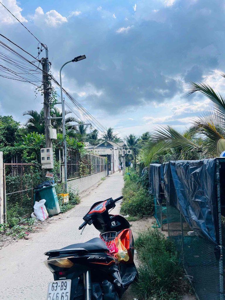 Đất đẹp, dien tich rông, gần đường lớn - 2