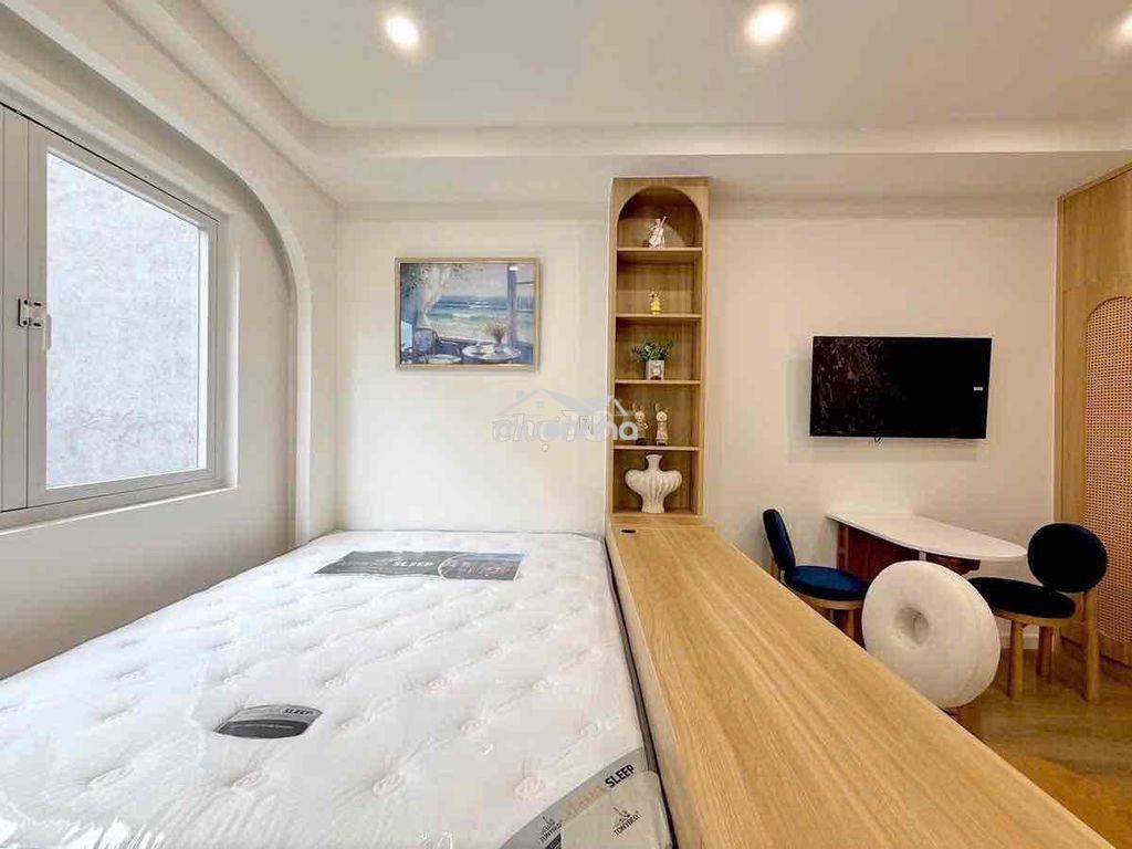Chdv full nội thất – ban công thoáng mát – mặt tiền , sát bcons , khu - 2