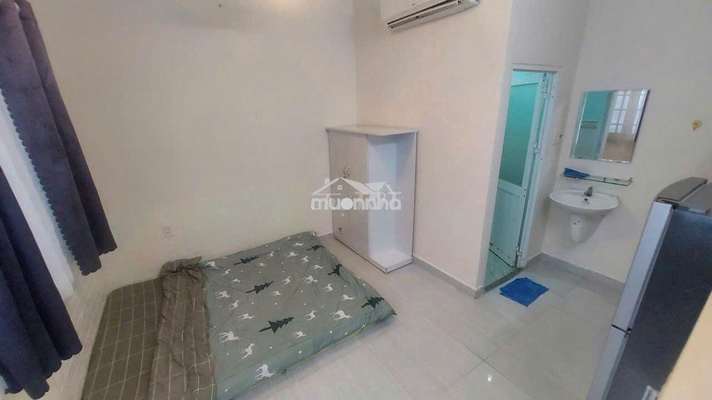 Phòng full nội thất cmt8 q3 giá 4tr3 - 2
