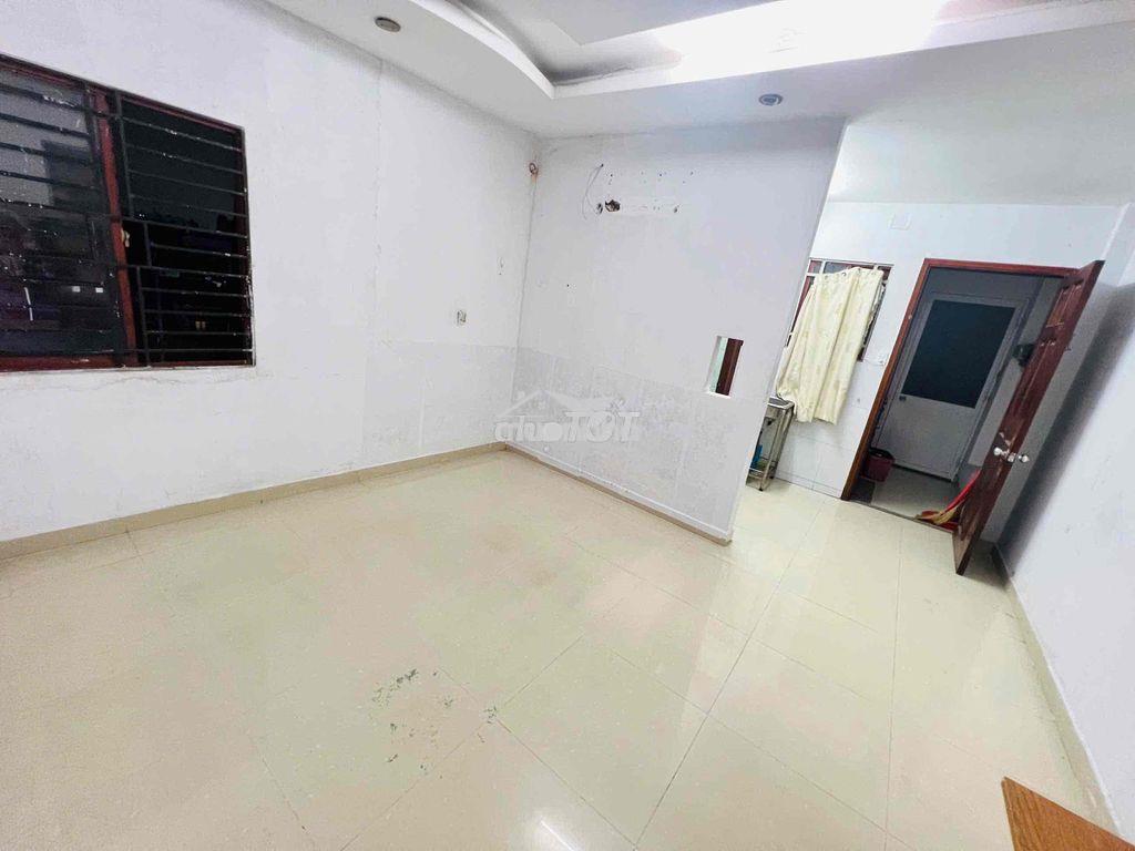 Phòng lầu 4 trong nhà nguyên căn, song hành, nguyễn văn quá - 3