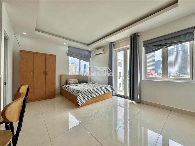 Cho thuê căn hộ ban công máy giặt riêng view landmark 81 gần hàng xanh
